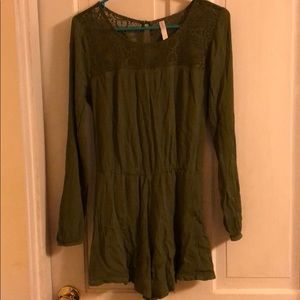Xhilaration green long sleeve romper